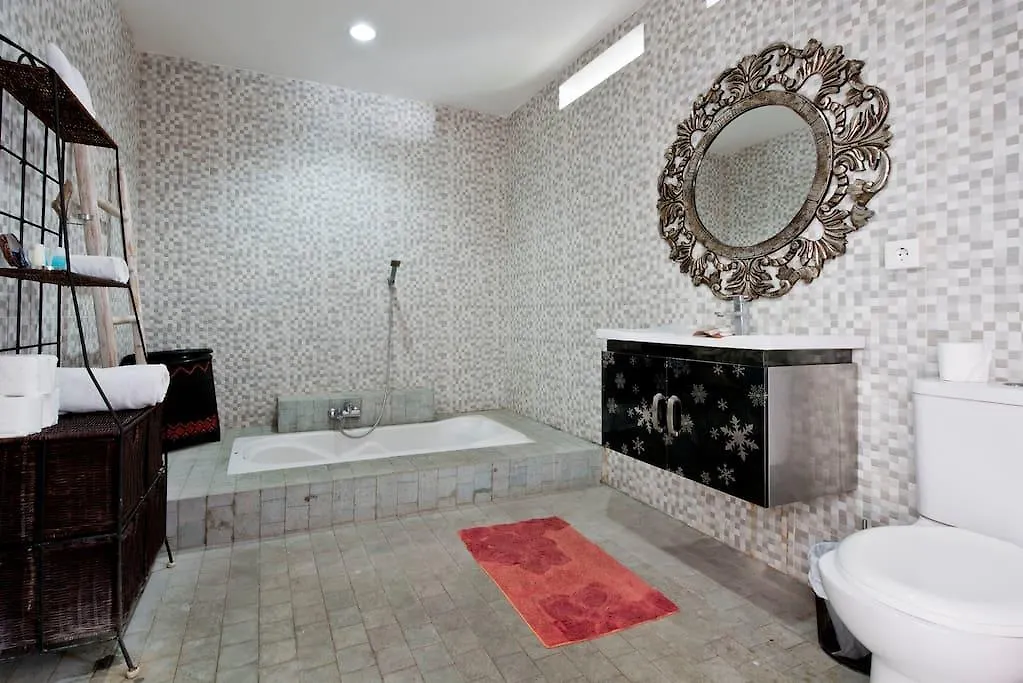 Ocean Red Villa Seminyak  Seminyak (Bali)